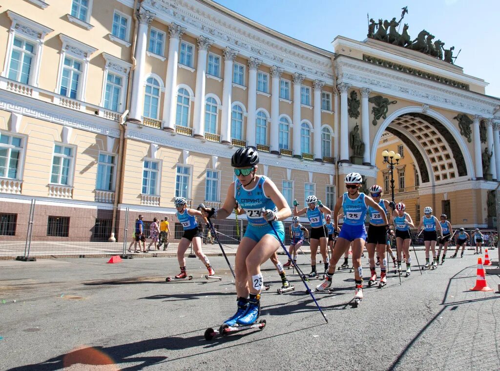 Спринт санкт петербург. Спринт на Дворцовой 2022 биатлон. Спринт на Дворцовой 2023 трансляции. Спринт на Дворцовой лыжероллеры.