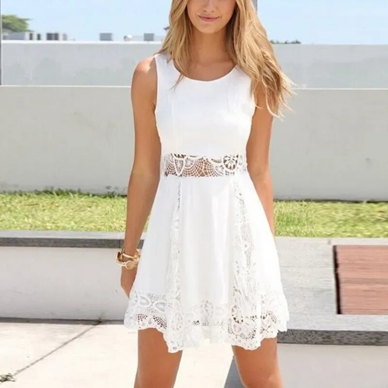 Легкое платье для лета. Белое летнее платье. Сарафан летний. Красивые летние Наряды для девушек. Девушка в платье летнем красивая.