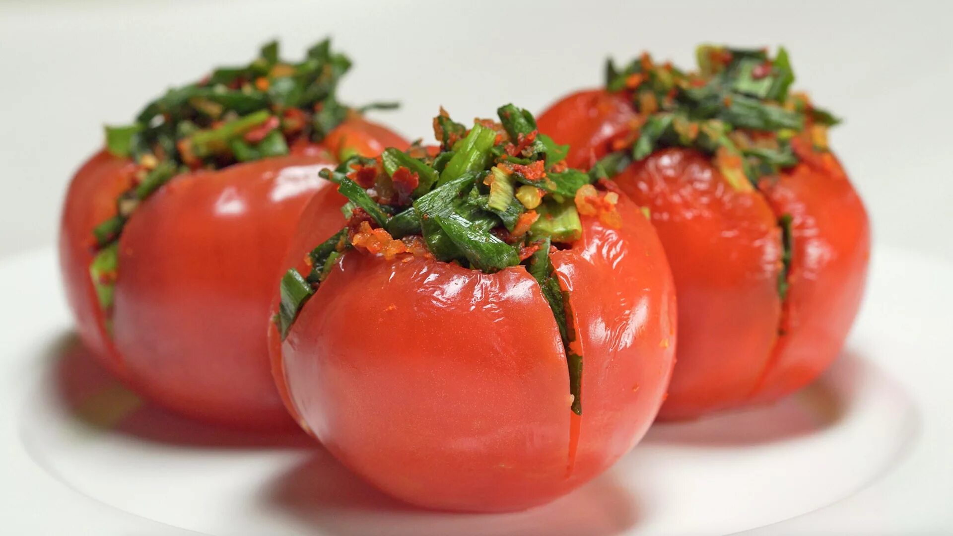 Быстрые помидоры по корейски самый вкусный рецепт. Фаршированные помидорки черри. томаты кимчи. корейские помидоры. помидор аппетитный.