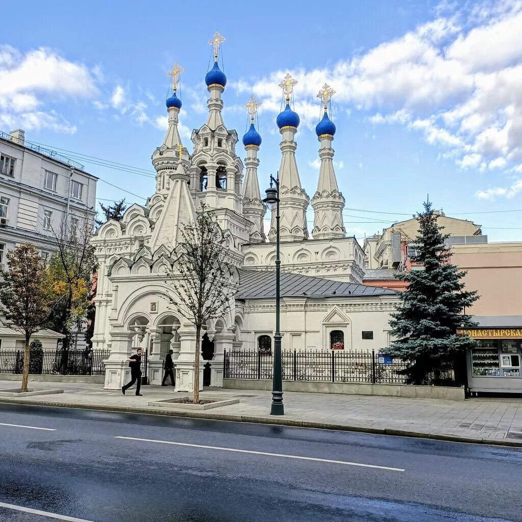 Московская церковь рождества богородицы. Храм Рождества в Путинках в Москве. Храм Рождества Пресвятой Богородицы в Москве. Церковь Рождества Богородицы малая Дмитровка. Московская Церковь Рождества Богородицы в Путинках.