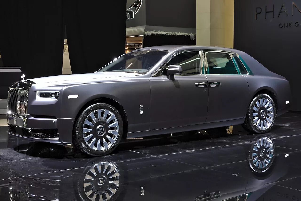 Rr spectre. Rolls Royce Phantom 8. Rolls-Royce Phantom VIII. Роллс Ройс Фантом 2018. Rolls-Royce Phantom (VII).