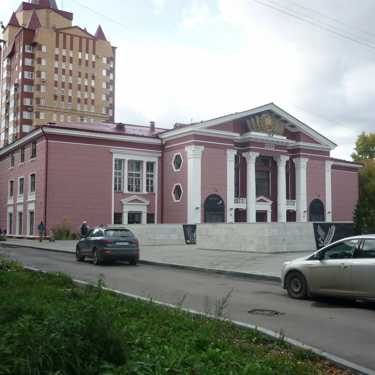 Дом офицеров пермь. Дом офицеров пермь внутри. Сибирская 59 пермь. Сибирская 59. Сибирская 59 пермь.