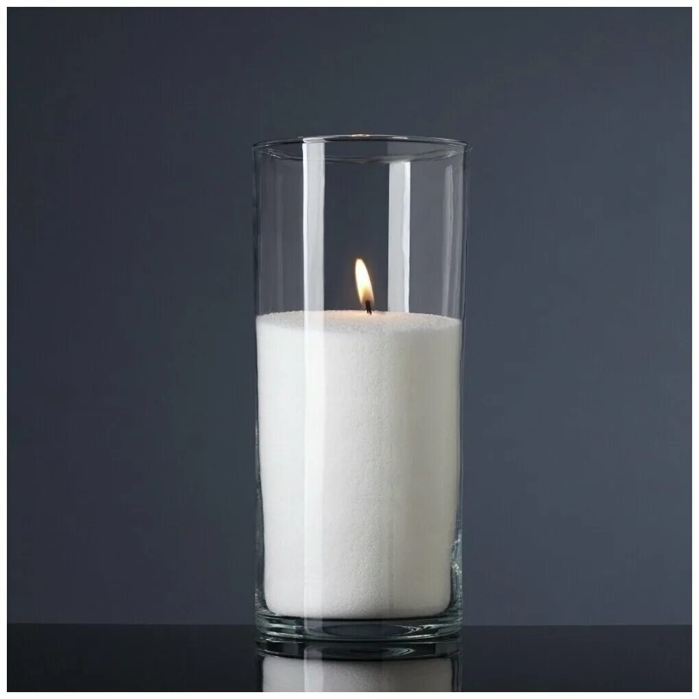 большие свечи. свечи в колбах. большие свечи в стеклянных колбах.