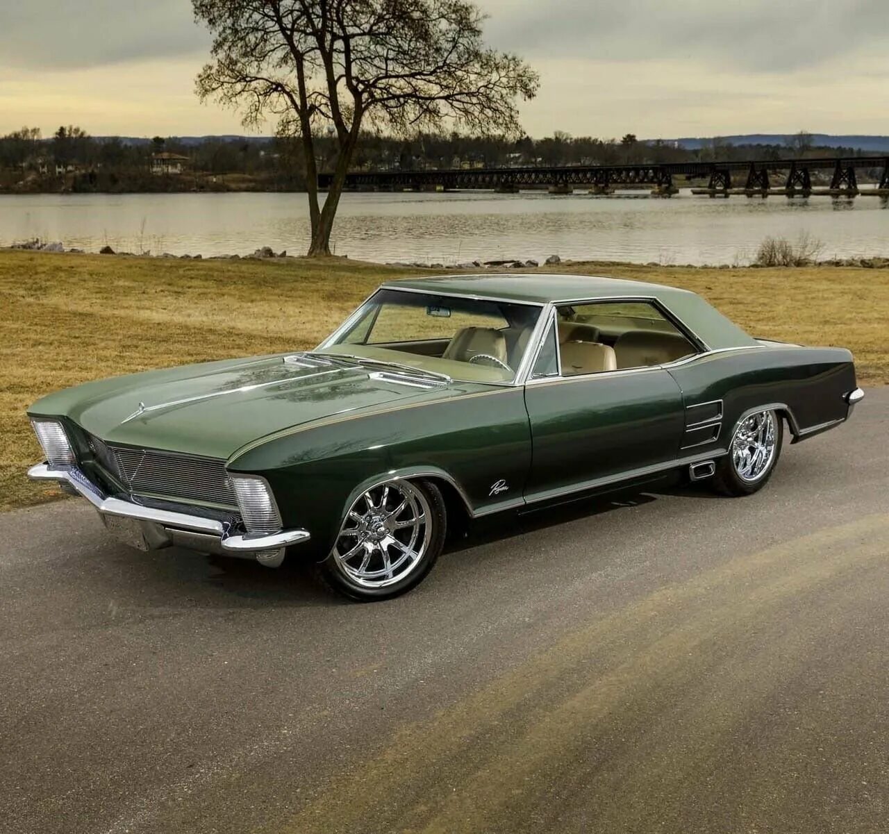 1 американская машина. Buick Riviera 1965. Buick Riviera 70. Buick Riviera 1965 muscle. Бьюик Мускул кар.