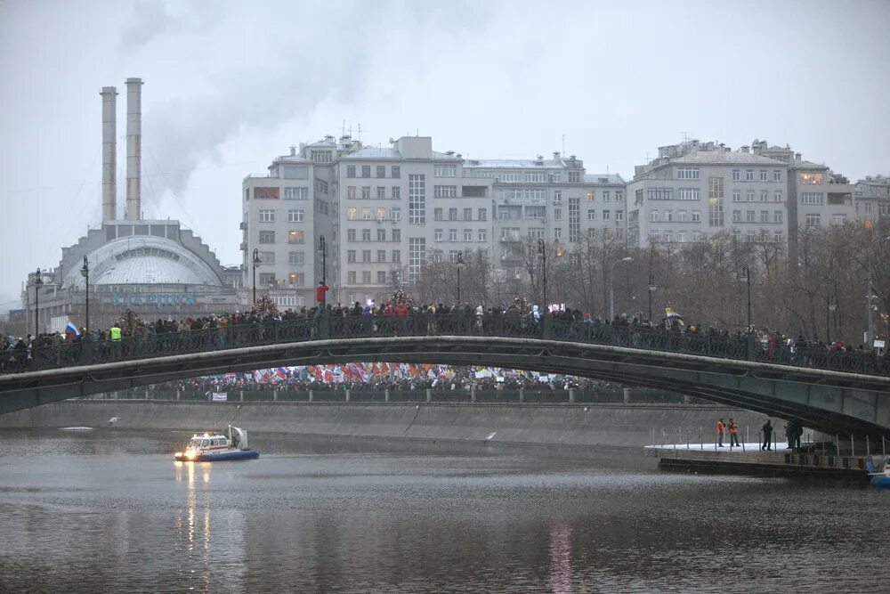 Болотная площадь 1. Митинг на болотной 2012. Болотная площадь 2022. Болотная площадь маркет сделано в москве. Болотная площадь маркет сделано в москве.