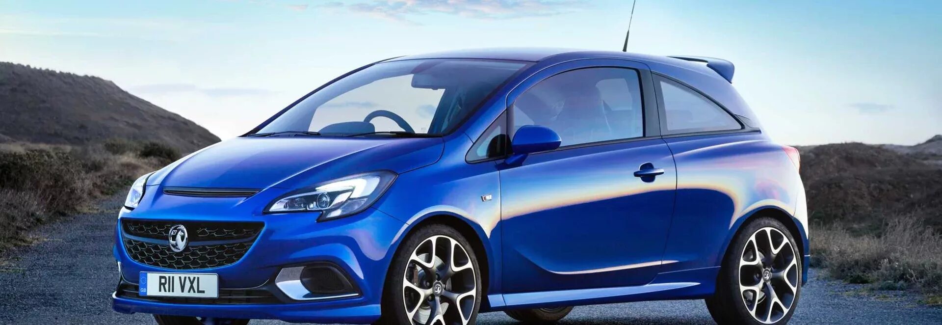 Vauxhall Corsa. Опель Корса небесно голубая. Машина Corsa VXR. Vauxhall Модельный ряд. Ремонт opel corsa