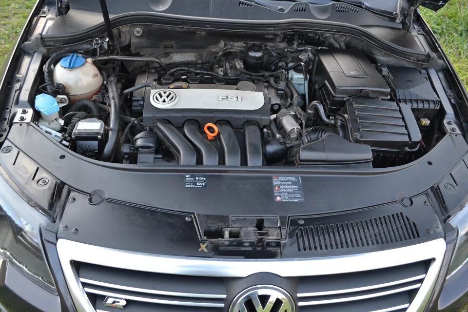 2017 Volkswagen Passat Image. Photo 37 of 106