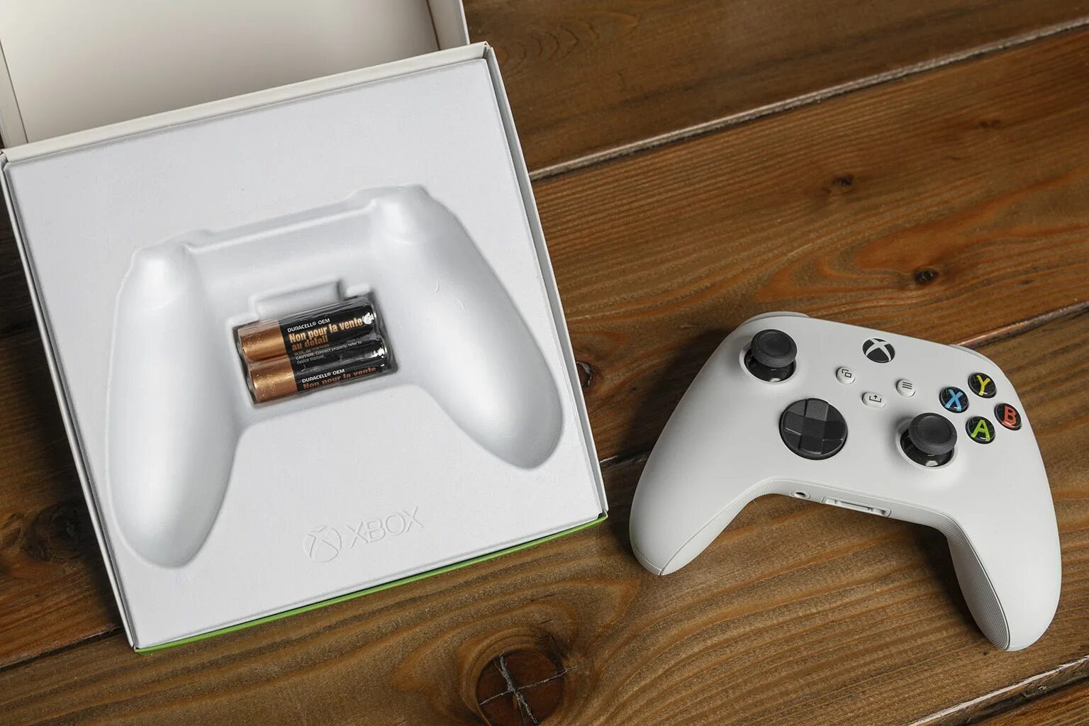 Xbox series s x robot white