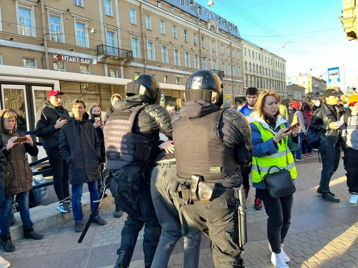 Россия против новости сегодня. Протесты в России. Силовики России. Протесты против мобилизации в РФ.