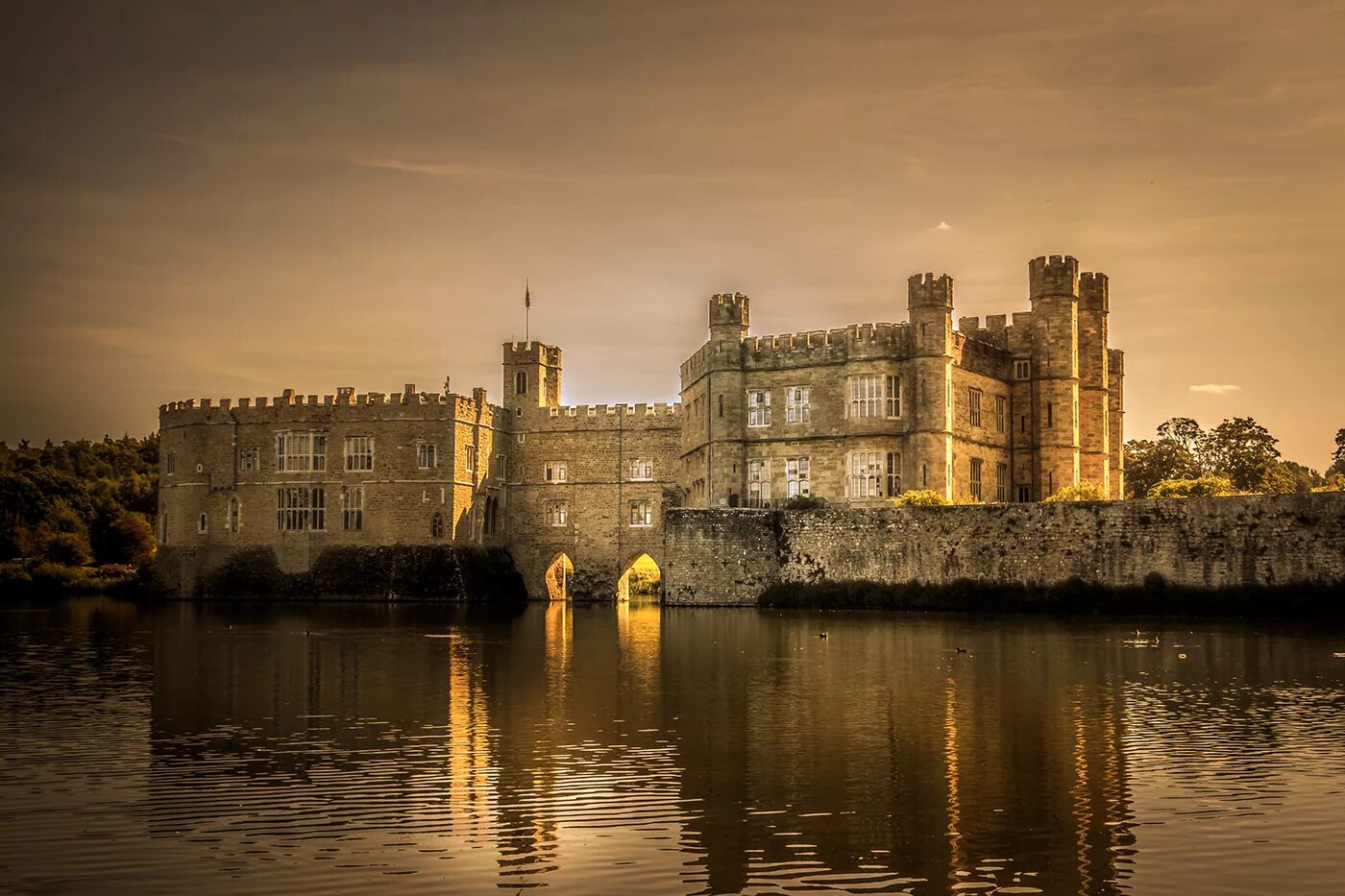 История uk. Leeds Castle Великобритания. Замок Лидс (графство Кент). Замок Лидс на английском. Лидс (Западный Йоркшир).