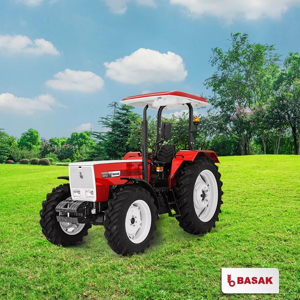 Kubota m5. Средний трактор. Чешский трактор zetor. Средний трактор. Landini l45.
