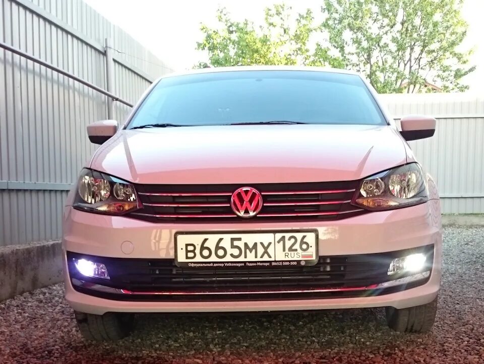 Polo дхо. ДХО Polo sedan. Led ДХО поло седан. Губа Самурай на Фольксваген поло. ДХО поло седан 2016.