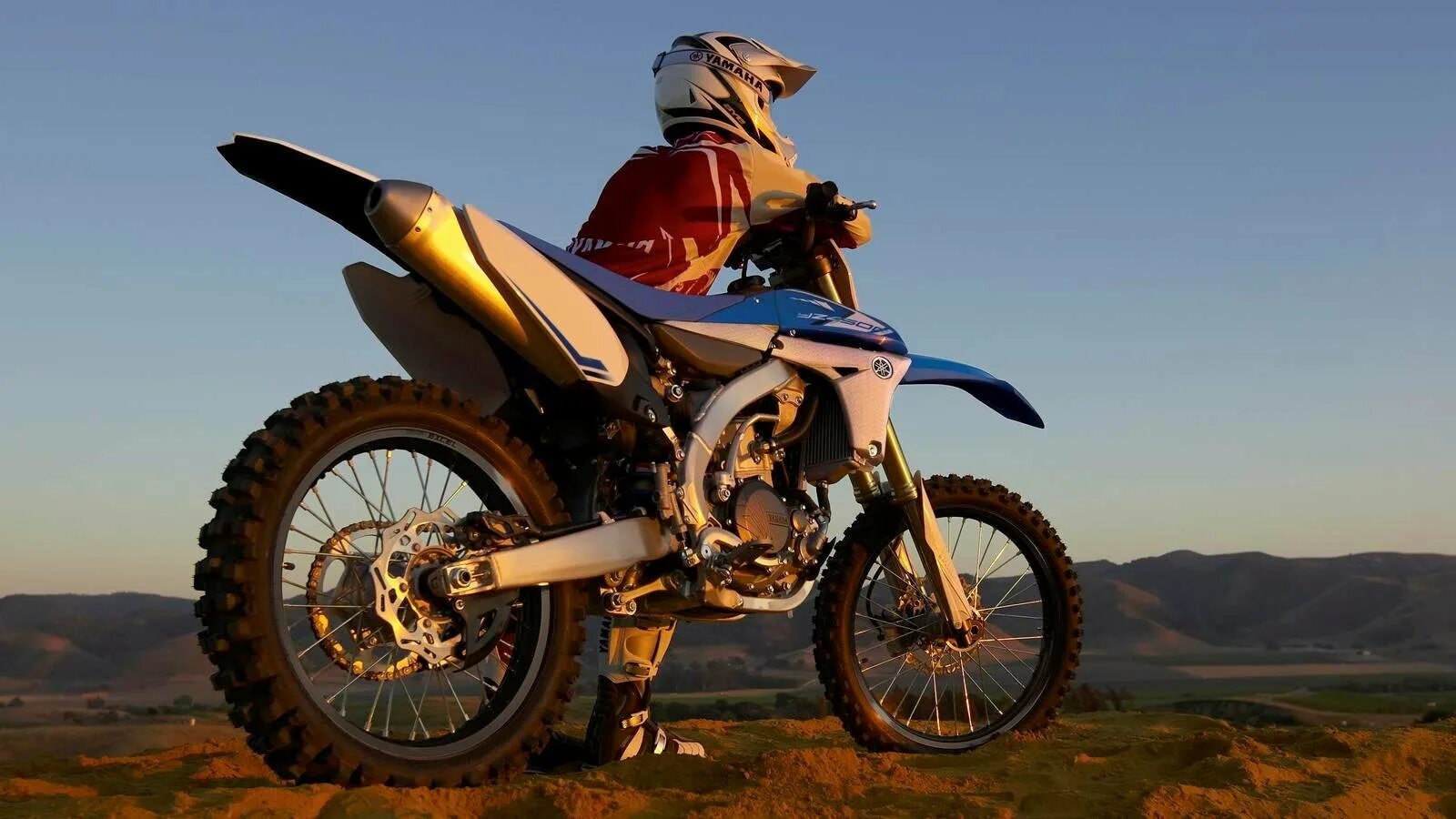 Мотоцикл эндурик. Yamaha yz450f 2012. Ямаха кроссовый 2012. Эндуро спорт 450. Ямаха кроссовый 2012 450.