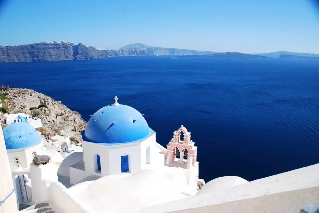 Фира столица санторини. Экскурсия с крита на санторини. Санторини 2022. Храм святого георгия санторини. Москва санторини туры.