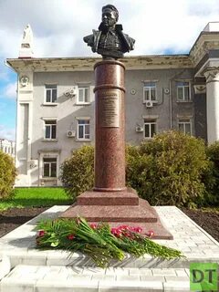 Памятники в донецке