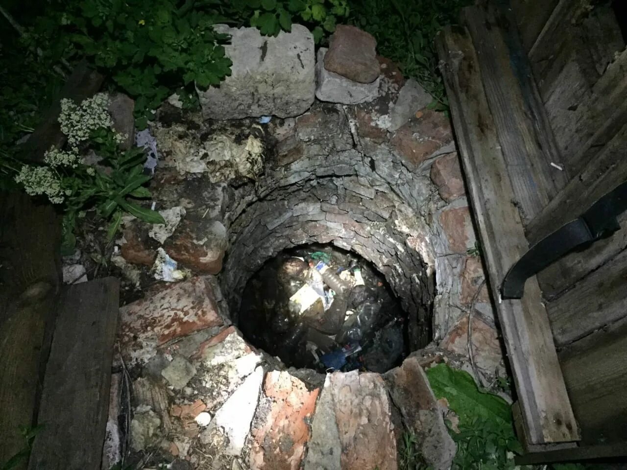 трупа ямы. овощные ямы. трупа ямы. трупа ямы. утопили в выгребной яме.