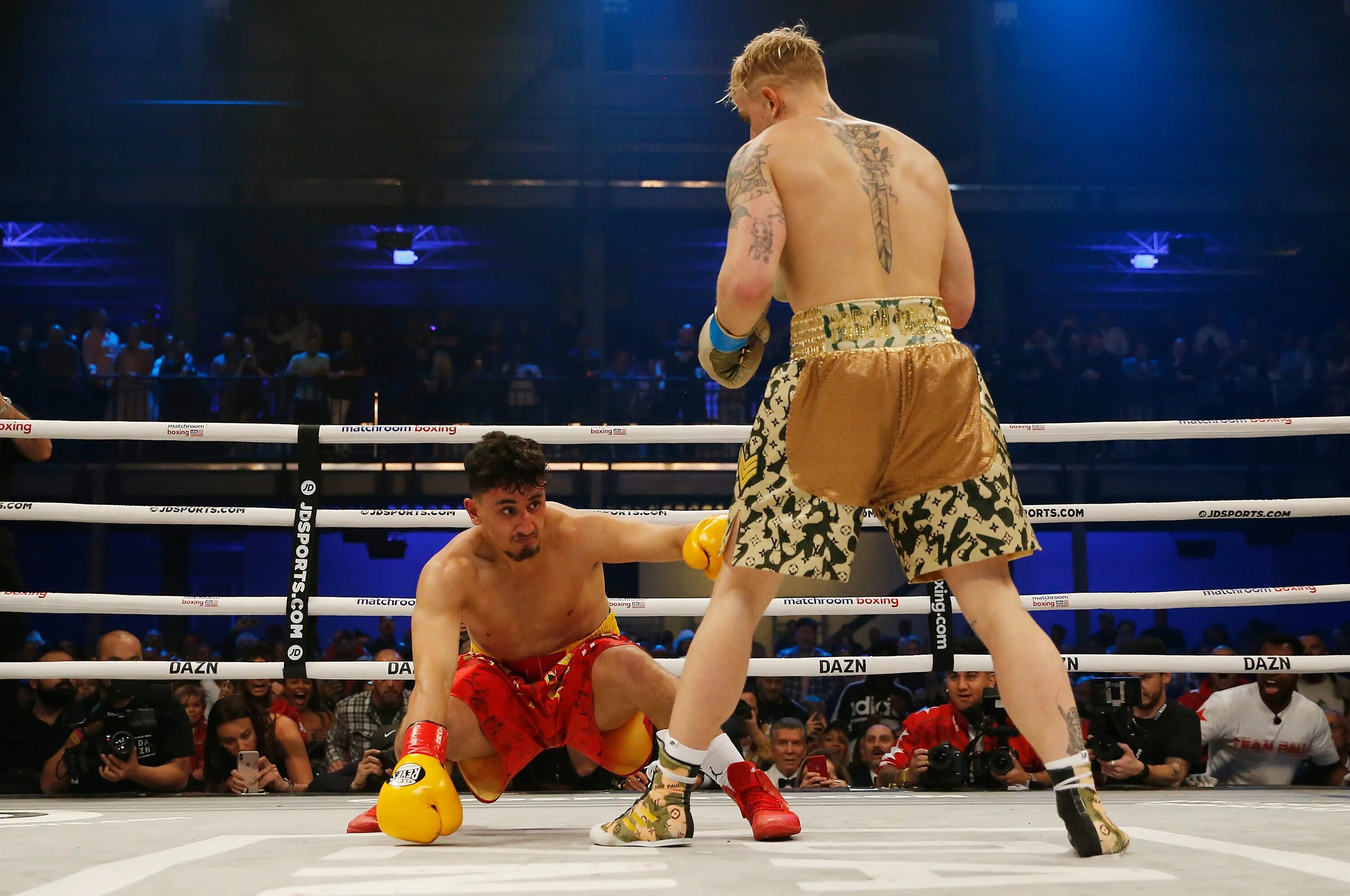 Вудли пол. Джек пол боксер. Jake paul boxing. Jack paul боксер. Джейк пол бен аскрен бой.