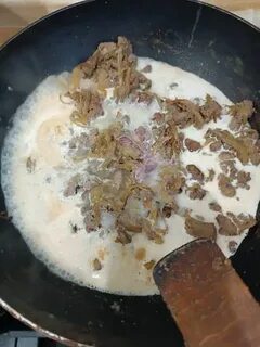 Печень со сливками на сковороде
