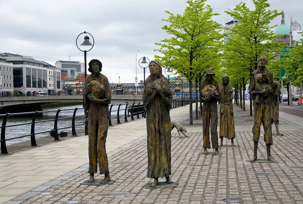 Голодные 40. Великий голод в Ирландии 1845-1849. Великий голод в Ирландии. Ирландии (1845–1849. Памятник жертвам голода в Дублине.