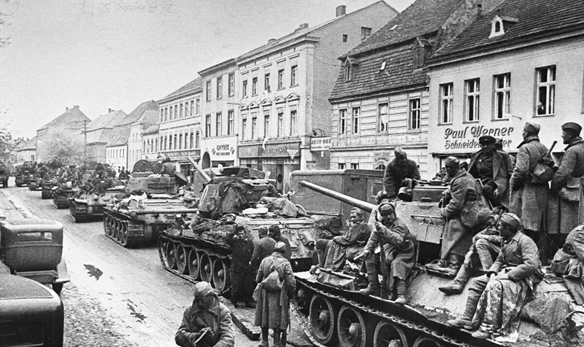 12 апреля 1945 года. Берлинская операция 1945 года. берлин 1944.