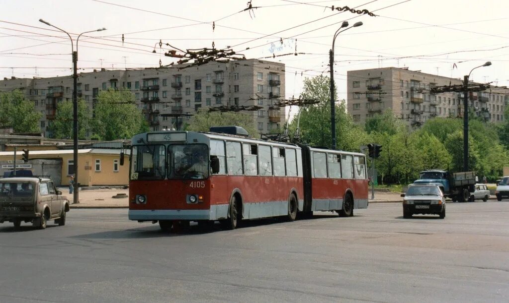 Ленинград 2000 год. Проспект Космонавтов 90 СПБ. Улицы Типанова 2000 год. Московский проспект СПБ 2000 года. Троллейбус 2000 года.