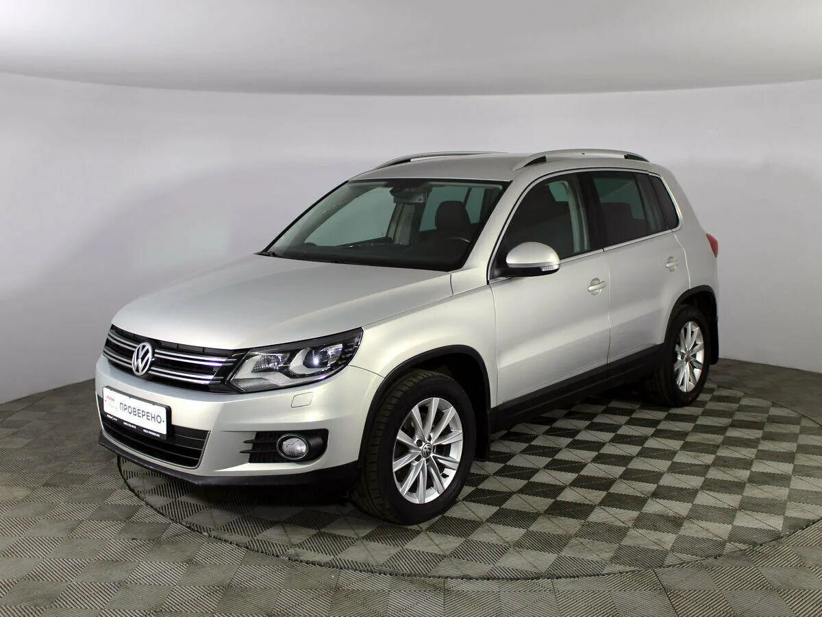 Купить фольксваген тигуан 2012 год. Tiguan 2012. Volkswagen Тигуан 2012. Фольксваген Тигуан 2012 года. Тигуан Рестайлинг 2012.