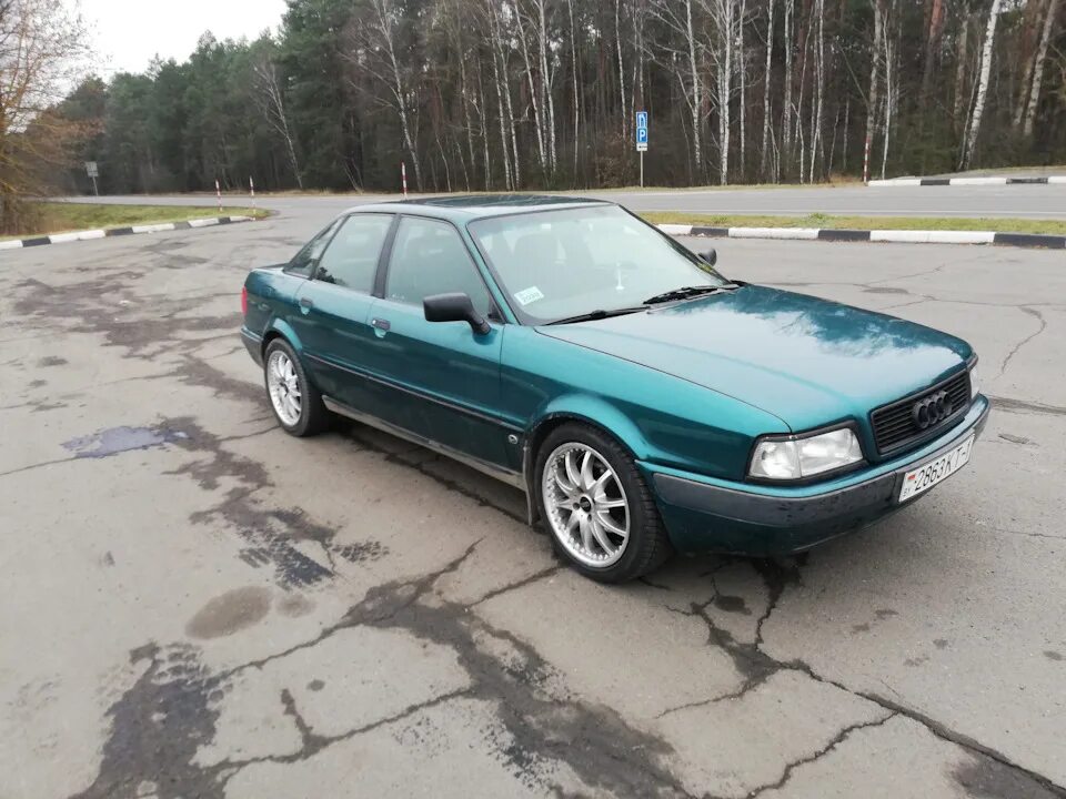 Год выпуска ауди 80 б4. Ауди 80 красная. Audi 80 v (b4). Audi 80 v (b4). Год выпуска ауди 80 б4.