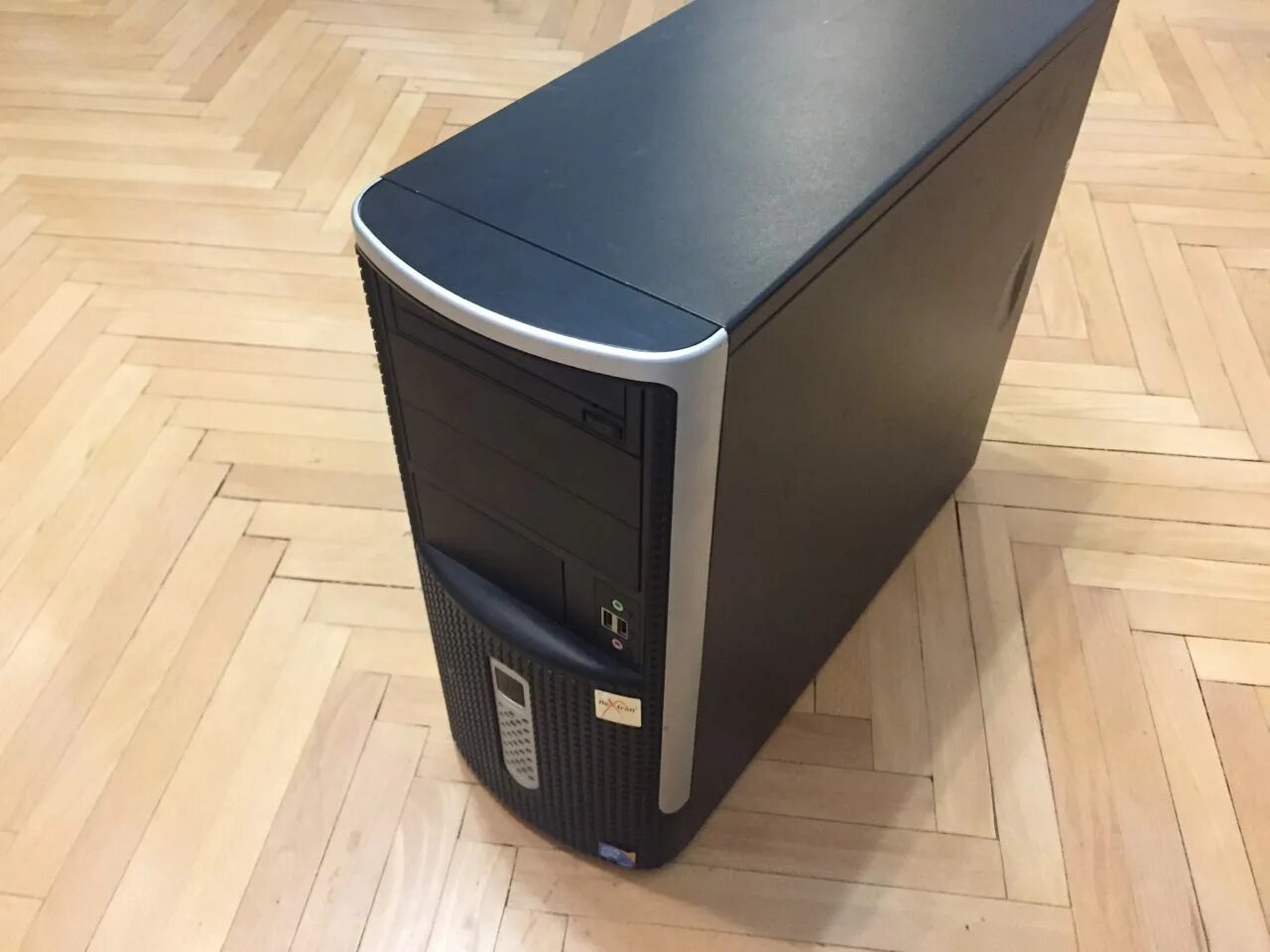 Бэушные компьютеры. Dell optiplex core i5. Корпуса для пк 2024. 4000x корпус corsair. Системный блок intel celeron n 4120.