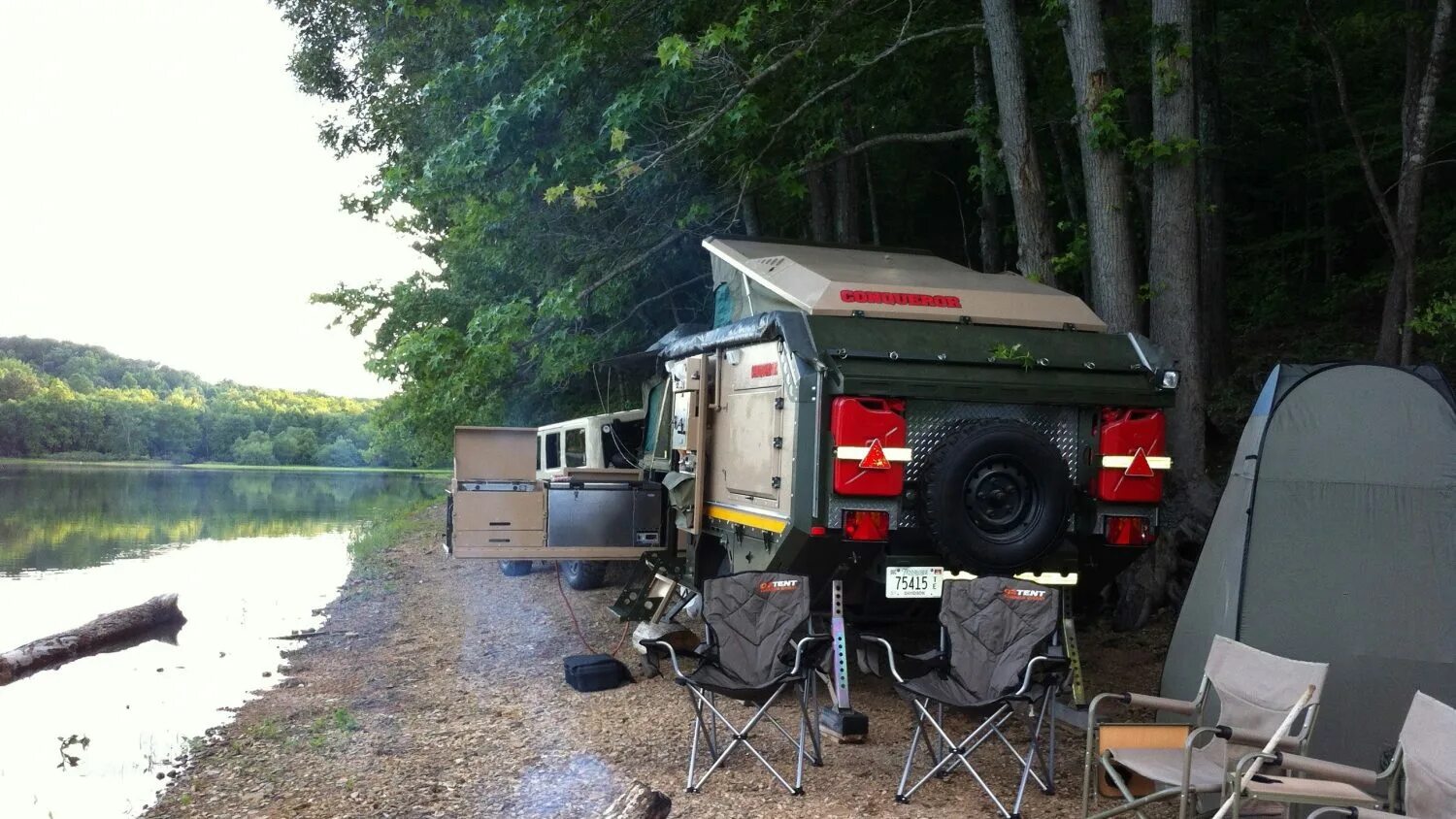 Route camping. Прицеп офф роуд UEV 460. Conqueror Campers. Форд эксплорер кемпинг. Автоприцеп-дом для внедорожника из Подмосковья.