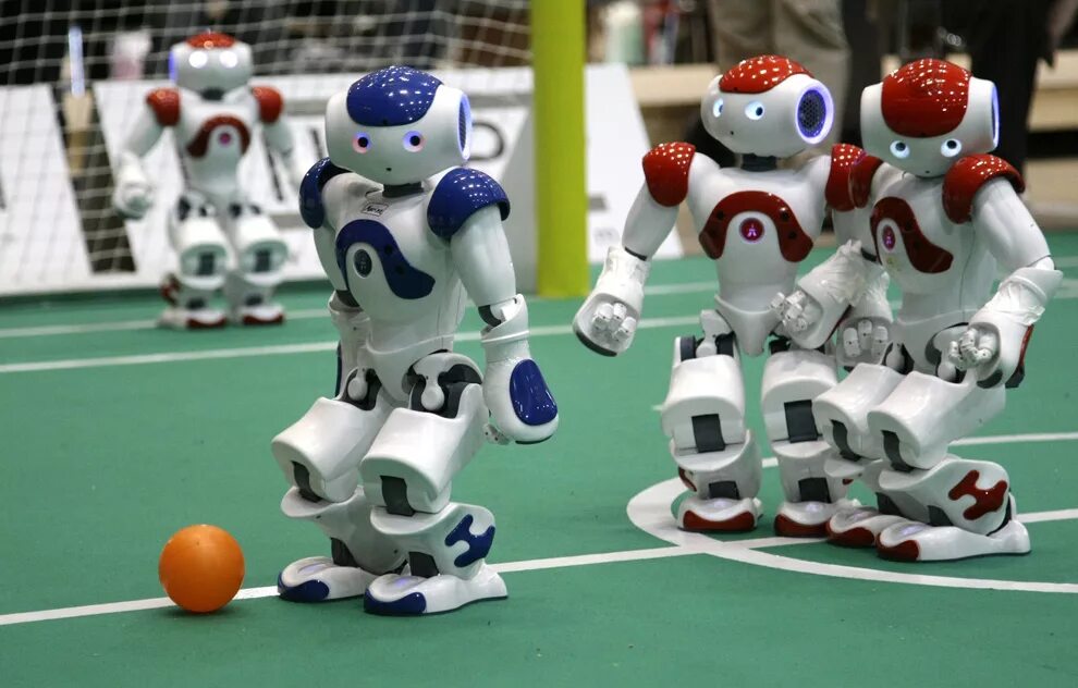 Робот "футболист". Робототехника. Спортивная робототехника. Спортивный робот. Роботы играют в футбол