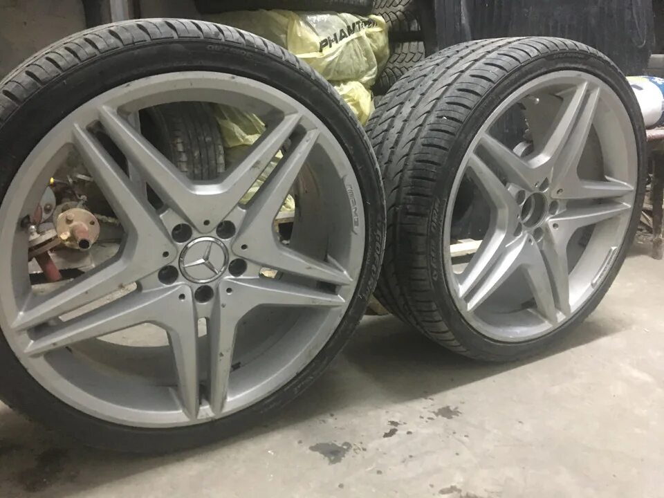 Колеса mercedes cls r19. Разноширокая резина на мерседес. Диски continental r17. Разноширокая резина на мерседес. Диски на мерседес разноширокие r19.