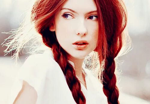 Redhead babe. Эбба Зингмарк. Эбба Зингмарк рыжая. Эбба Зингмарк профиль. Эбба Зингмарк с рыжими волосами.