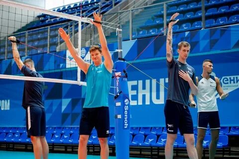 Тренер волейбольного зенита