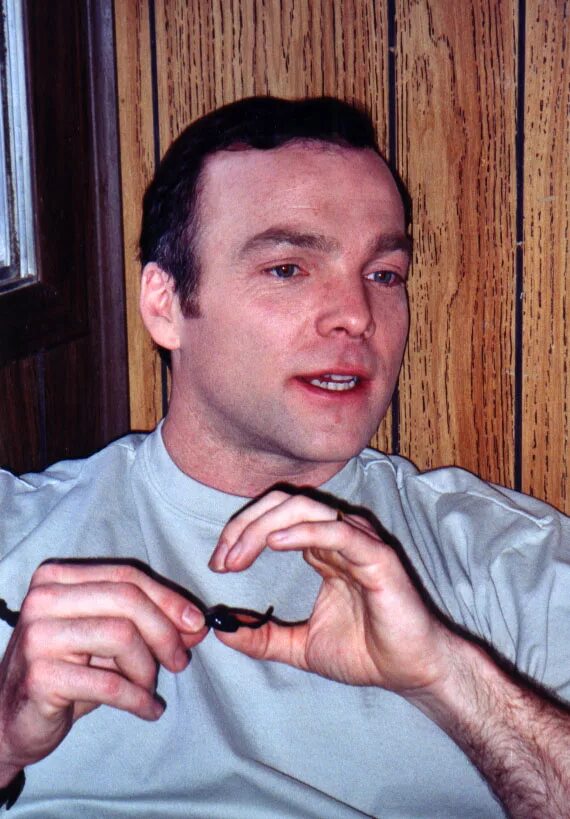 Hugh thompson. Hugh thompson. хью клауэрс томпсон-младший. Hugh thompson jr. пилот хью томпсон.