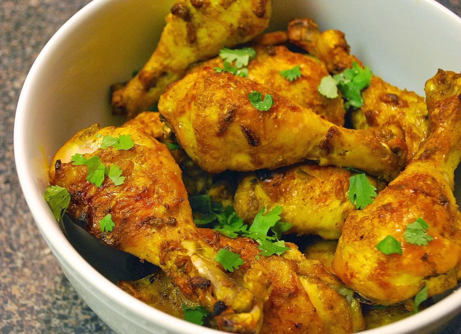 Чикен карри 3. Чикен карри. кукояка чикен карри. курица карри. курица карри с рисом.