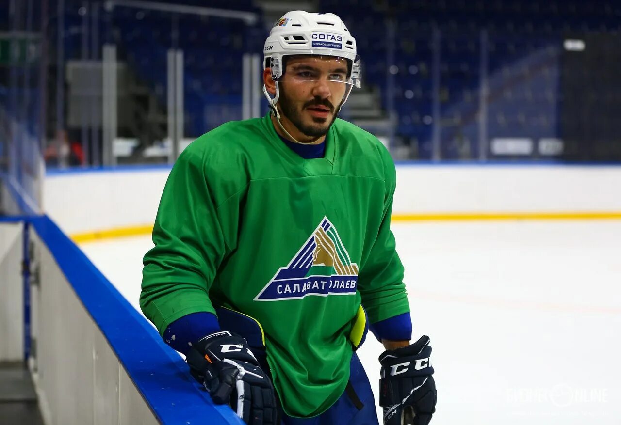 Коледов хоккеист. Коледов хоккеист салават. Коледов хоккеист. Коледов хоккеист салават. Коледов хоккеист.