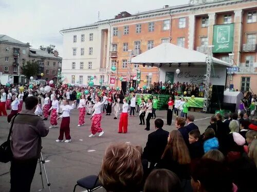 Праздник рубцовск. Праздник рубцовск. Площадь ленина рубцовск. День города рубцовск 2022. Праздник рубцовск.