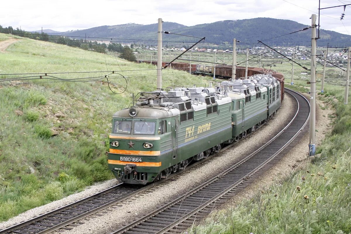 Электровоз вл80р. Вл80 электровоз. Вл80р. Вл80р-1610. Вл80в 1130.