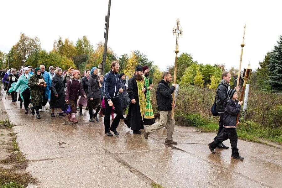 700 летие сергия радонежского. крестный ход в екатеринбурге 2022 17 июля. 800 летие сергия радонежского. сергиев посад лавра крестный ход. сергиев посад лавра крестный ход.