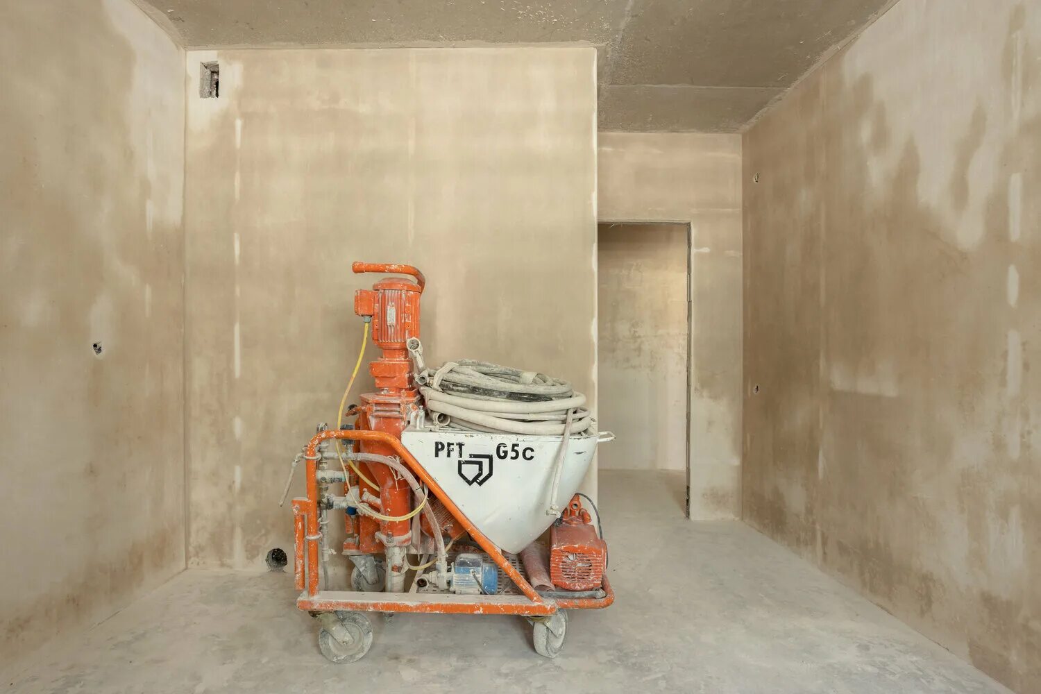 Машинная штукатурка. Машинная штукатурка в спб. Машинная штукатурка в спб. Штукатурка механизированная штукатурка под ключ. 4899333.