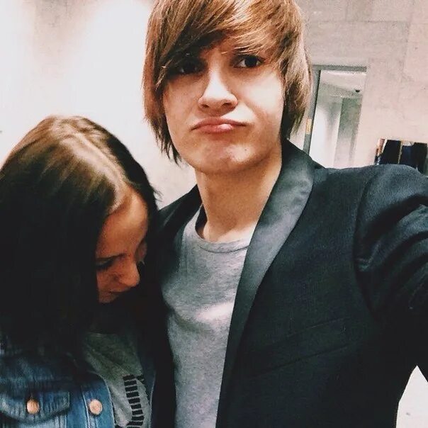 Никита киоссе и его родители. Mband никита киоссе 2020. Группа mband никита киоссе. Никита киоссе и алиса гаврилова 2019. У никиты есть девушка.