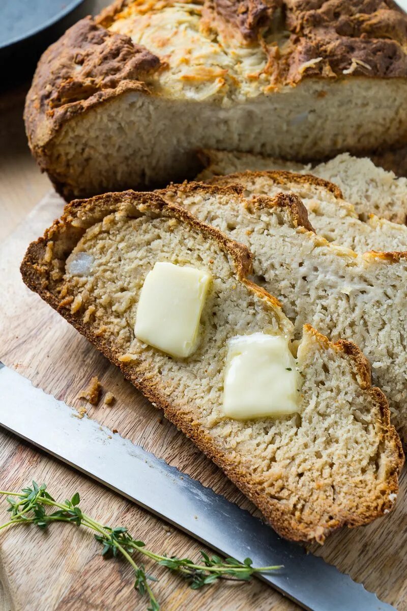 Рецепт картошки с хлебом. Хлеб ирландский potatoe Bread. Картофельный хлеб. Картошка с хлебом. Хлеб из картошки.