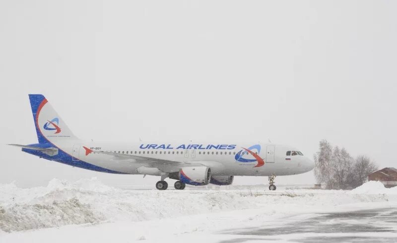 Рейс 377 москва сочи. Самолет u6-321 уральские авиалинии. U6 371 москва калининград. Аэрофлот летает из домодедово. Аэробус а320 нео.