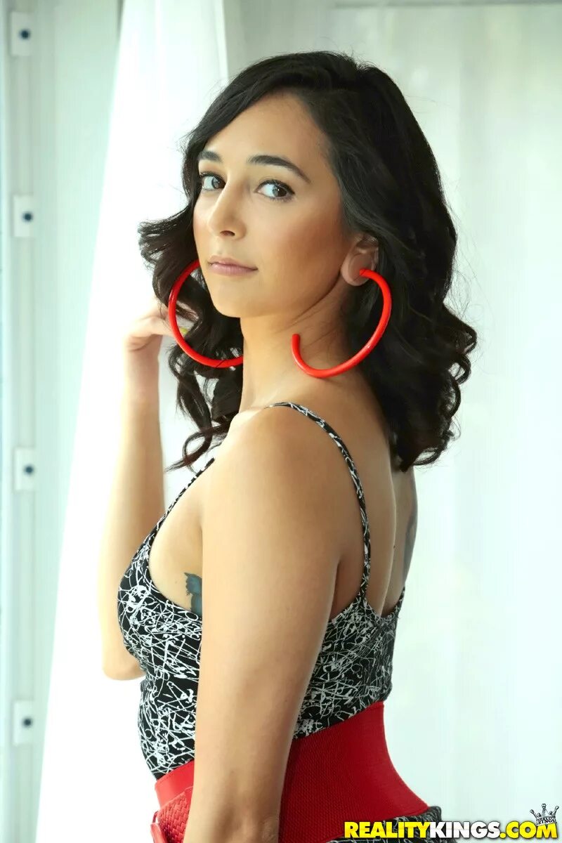 Malina mars stepdad. Malina mars. Malina mars. малина марс актриса. Fathers day malina mars.