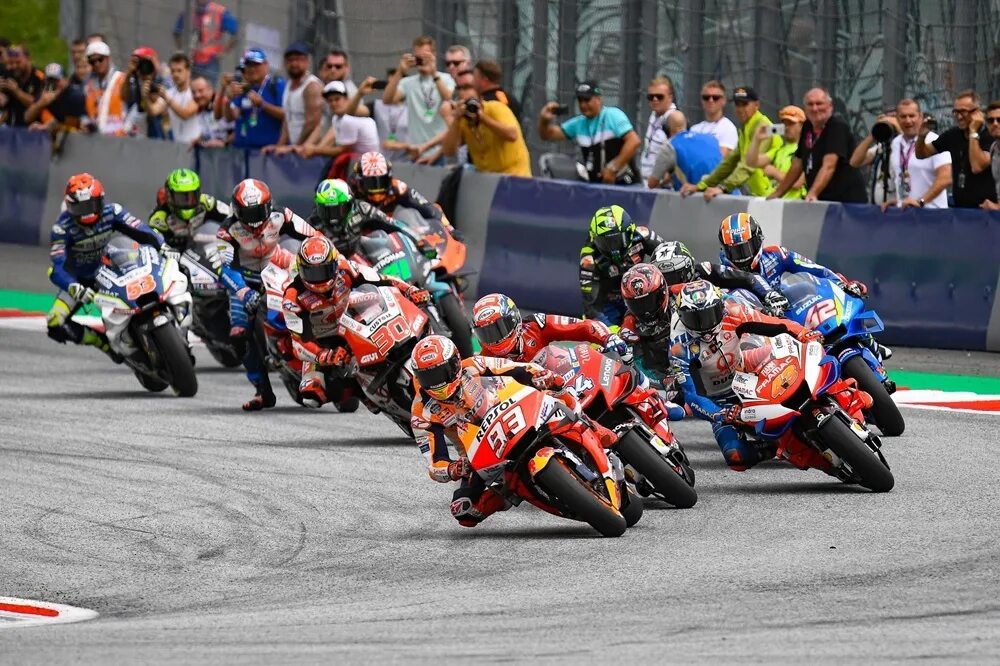 Валентино росси мотоцикл. Мото джипи гонки. Мото джипи гонки. Motogp 20 [nintendo switch]. Мото gp honda.