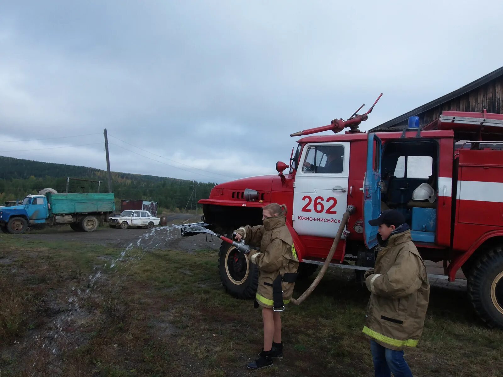 Нип 4 енисейск. Южный енисейск поселок мотыгинский район. Поселок южно-енисейск красноярский край. Южно енисейск. Чалбышево красноярский край.