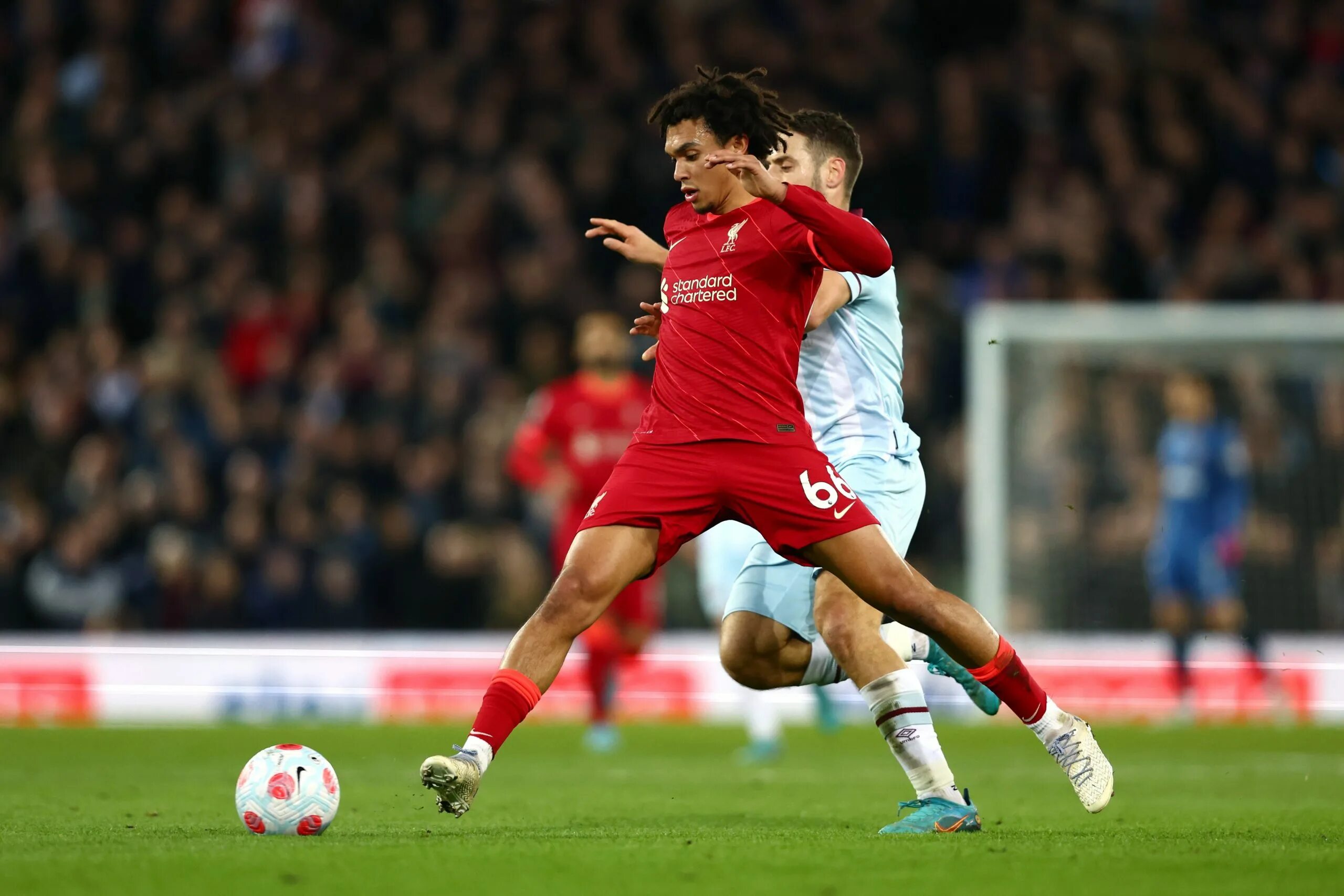 Ливерпуль вест хэм прогноз. Робертсон ливерпуль. liverpool west ham. александр арнольд футболист 2025. liverpool vs west ham.