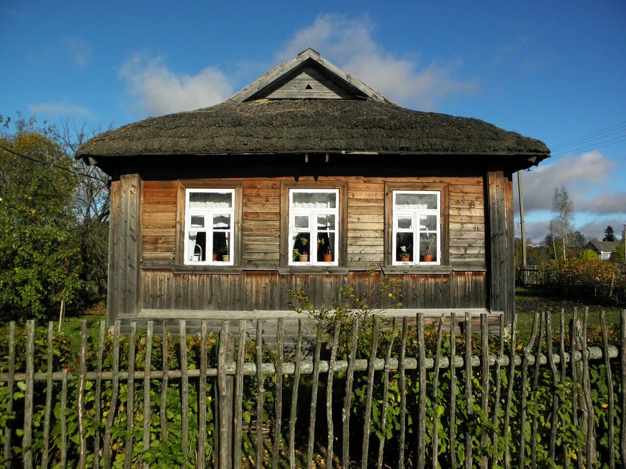 Д дом гагарина. А. Дом юрия гагарина в клушино. Дом музей гагарина в клушино. Д дом гагарина.