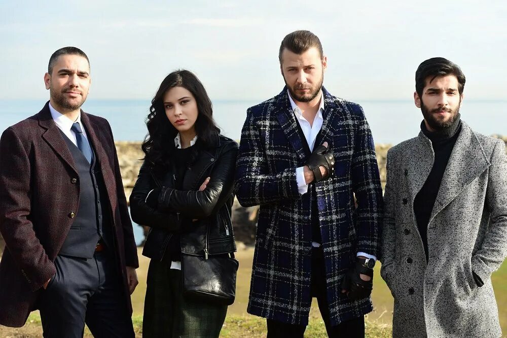 Душа не слышит турецкий дата выхода. Воссоединение турецкий сериал фериде. воссоединение турецкий сериал азиз. кадир догулу воссоединение сериал. сериал воссоединение азиз и фериде.