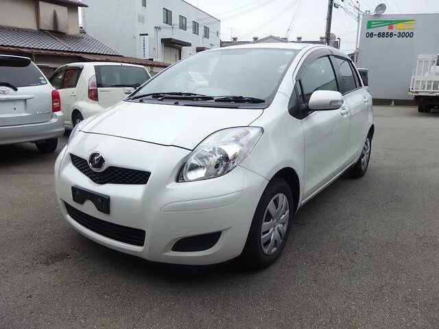 Витц 1000. Toyota vitz 2010. Тойота витц расход топлива. Тойота витц расход топлива. Toyota vitz 2005.